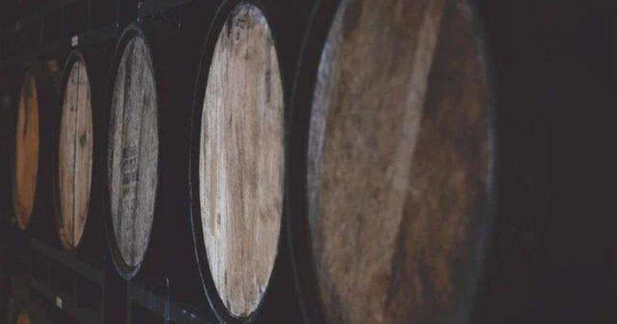 Comparing American and Japanese Oak Barrels for Aging Spirits